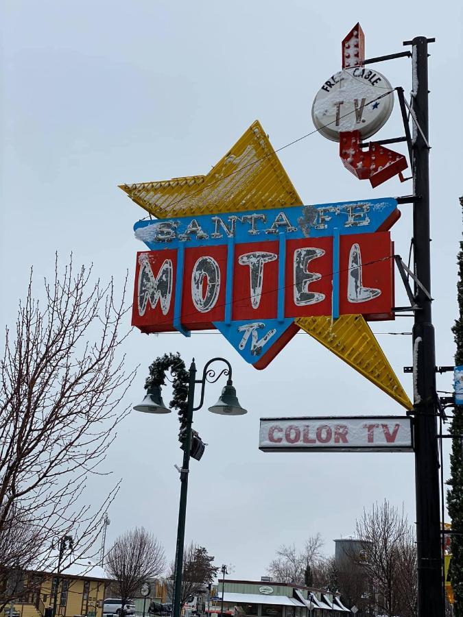טהאצ'פי Santa Fe Motel מראה חיצוני תמונה