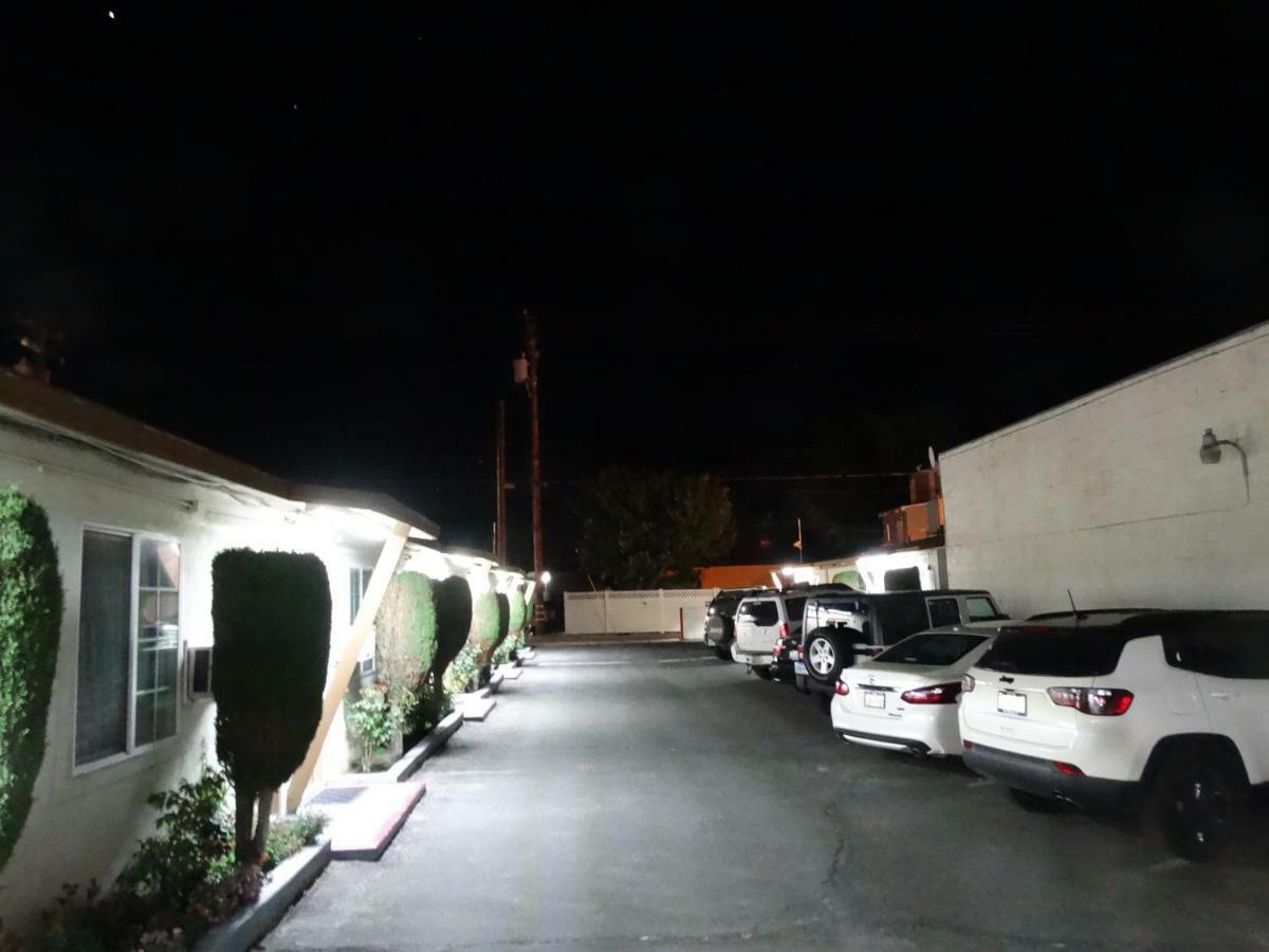 טהאצ'פי Santa Fe Motel מראה חיצוני תמונה
